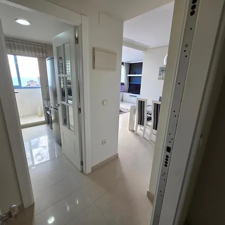 Piso A Estrenar Con Vistas Al Mar En Playa Levante - Piscinas, Parking Y Confort Total Apartman